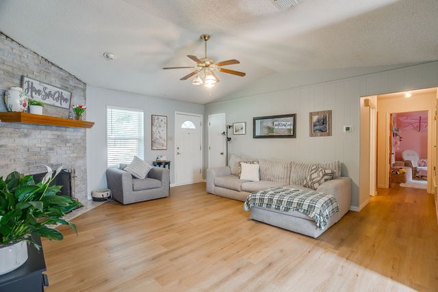 517 Post Oak Lane, Burleson, TX 76028