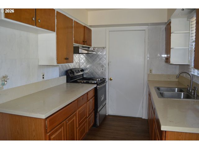 641 Se 148TH Ave, Portland, OR 97233