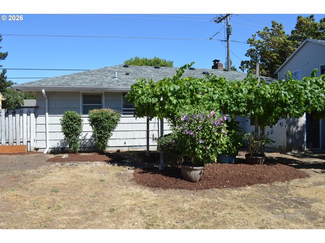 641 Se 148TH Ave, Portland, OR 97233