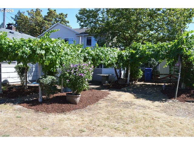 641 Se 148TH Ave, Portland, OR 97233