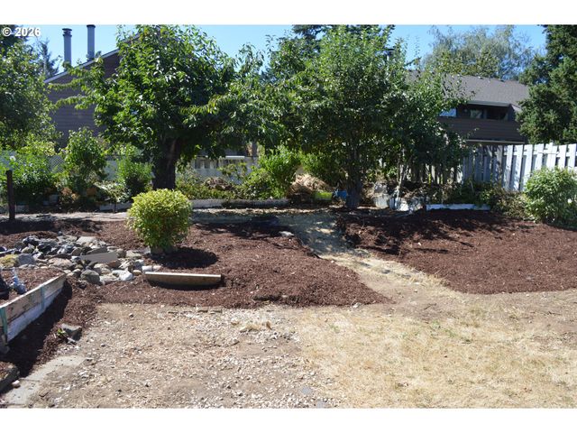 641 Se 148TH Ave, Portland, OR 97233