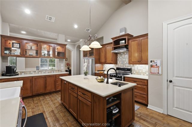 17599 Indian Lakes Drive, College Station, TX 77845