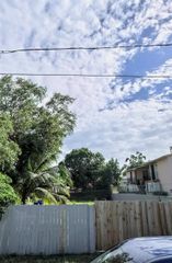 542 SW 2nd St, Miami, FL 33130