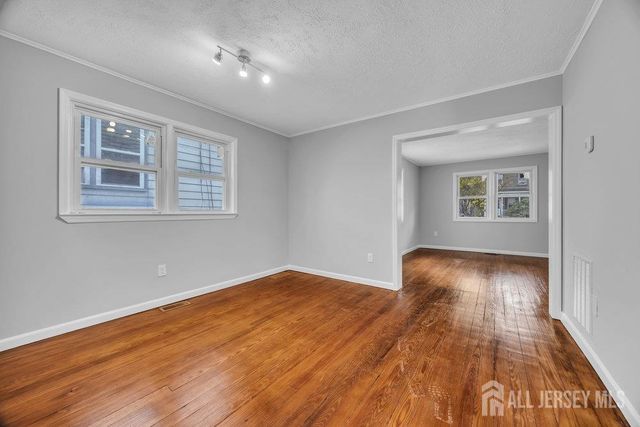 49 Comstock Street, New Brunswick, NJ 08901