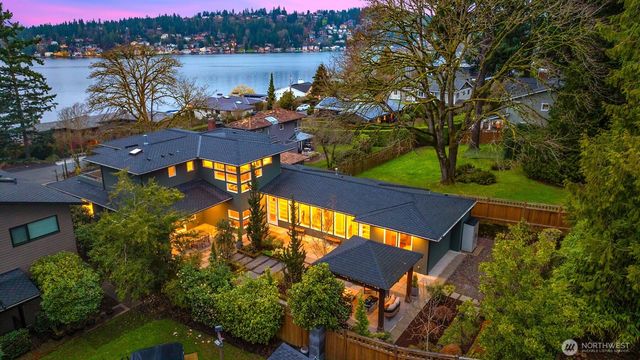 1610 10th Street W, Kirkland, WA 98033