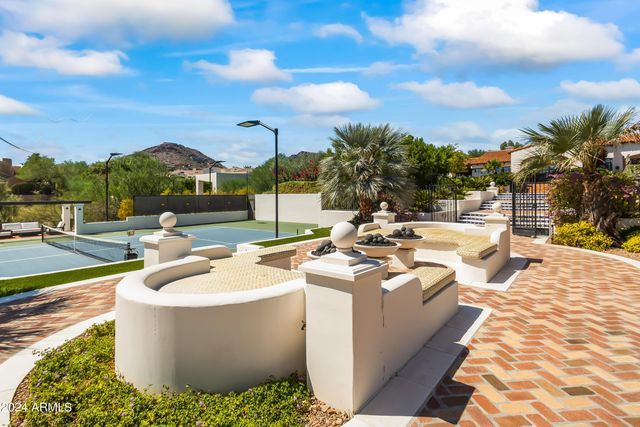 6742 N 48TH Street, Paradise Valley, AZ 85253