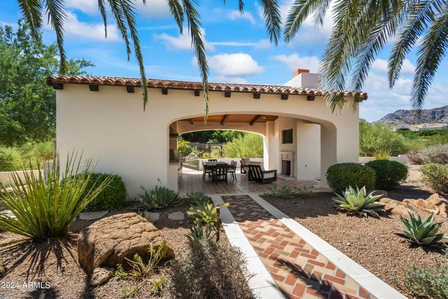 6742 N 48TH Street, Paradise Valley, AZ 85253