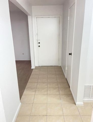 12 W Mountain Lane 41, Grand Prairie, TX 75052