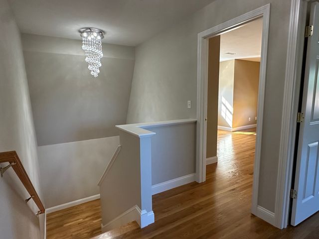 33 Belmont St, Reading, MA 01867