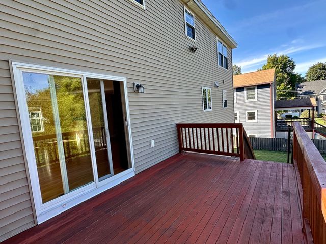 33 Belmont St, Reading, MA 01867