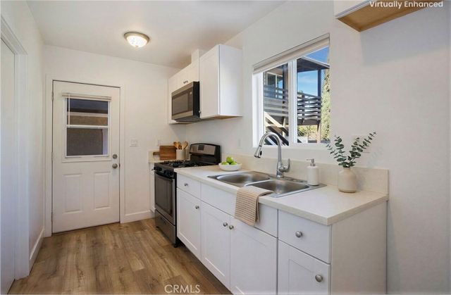 1941 Olive Avenue, Long Beach, CA 90806