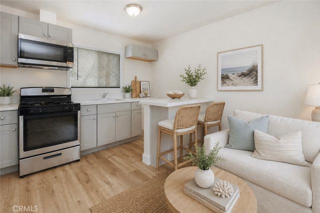 1941 Olive Avenue, Long Beach, CA 90806