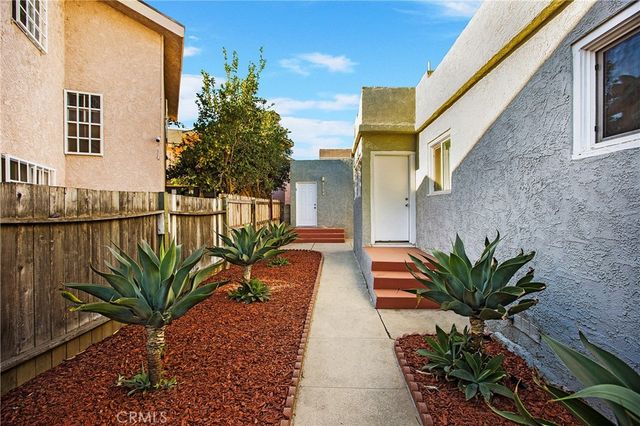 1941 Olive Avenue, Long Beach, CA 90806