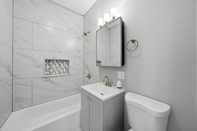 6833 S Aberdeen Street, Chicago, IL 60621