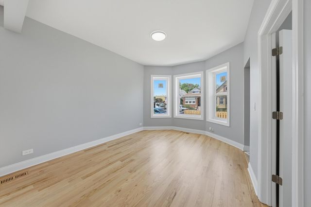 6833 S Aberdeen Street, Chicago, IL 60621