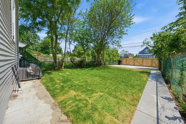 6833 S Aberdeen Street, Chicago, IL 60621