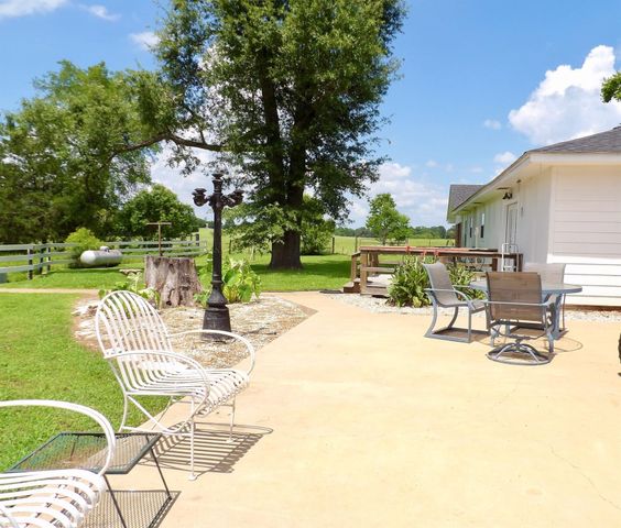 2476 Fm 132, Crockett, TX 75835