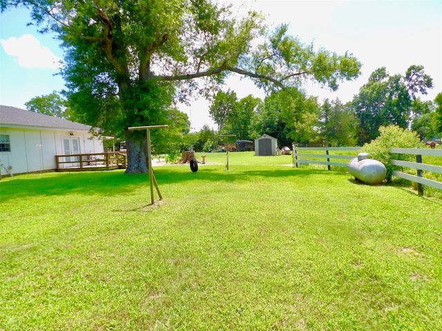 2476 Fm 132, Crockett, TX 75835