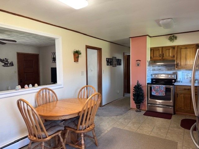 301 MAPLE Street, Conneaut Lake, PA 16316