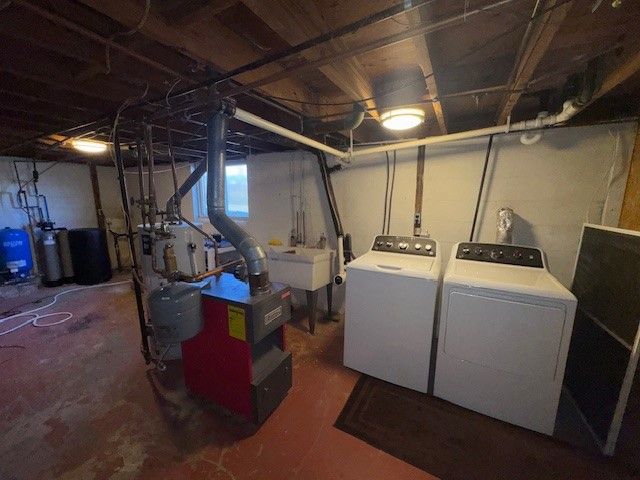 301 MAPLE Street, Conneaut Lake, PA 16316