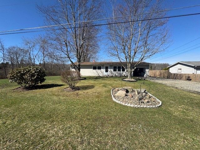 301 MAPLE Street, Conneaut Lake, PA 16316