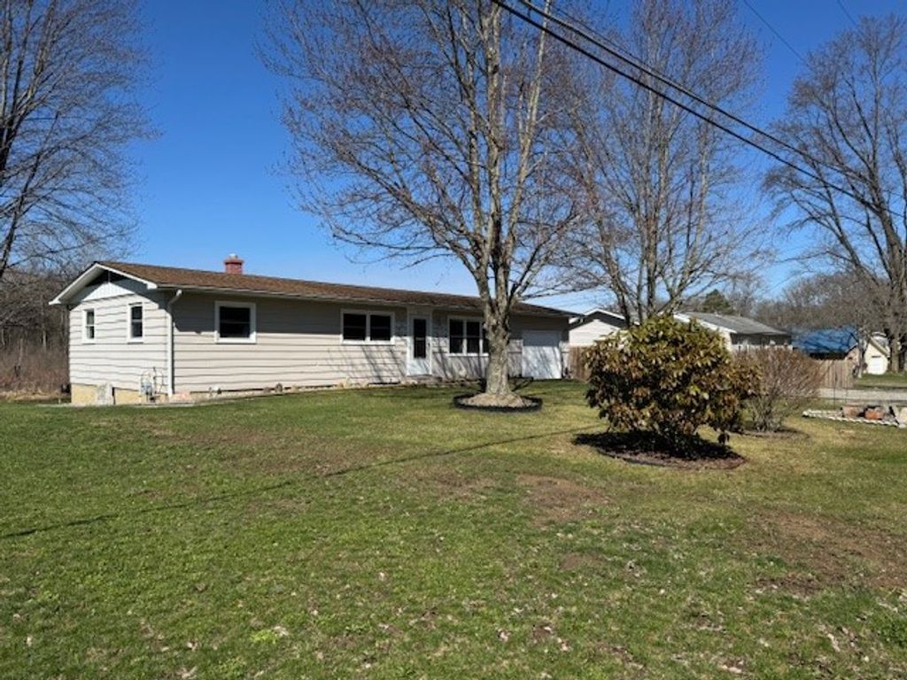 301 MAPLE Street, Conneaut Lake, PA 16316