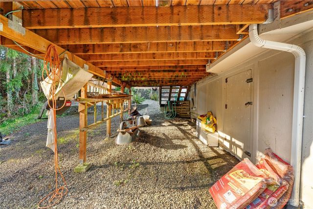 405 Andrews Avenue, Cosmopolis, WA 98537