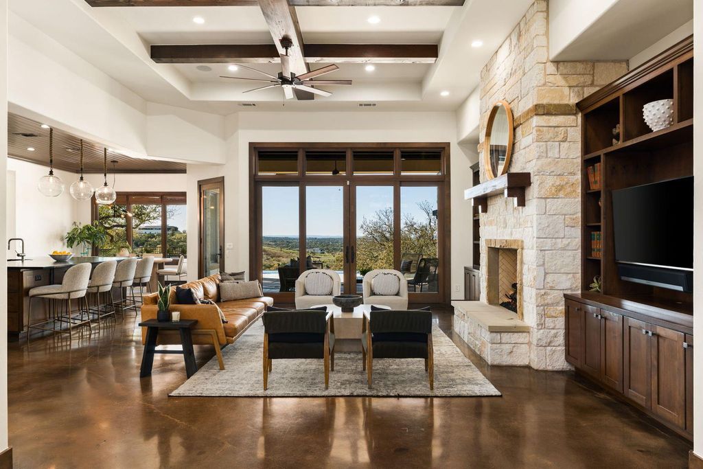 7724 Lynchburg DR, Austin, TX 78738