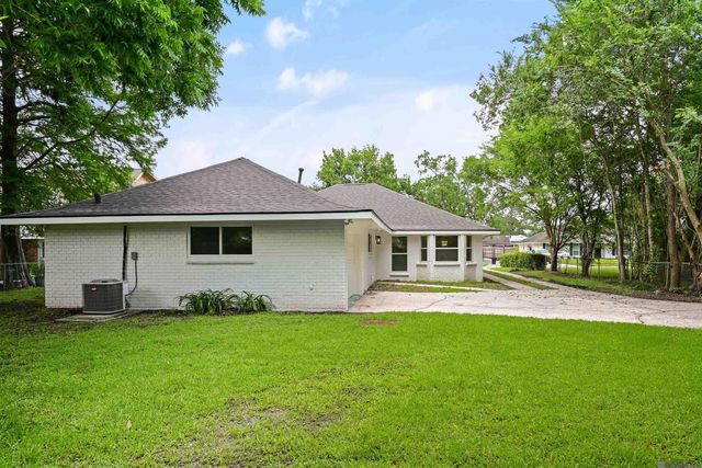 1019 E Palmview St, Gonzales, LA 70737