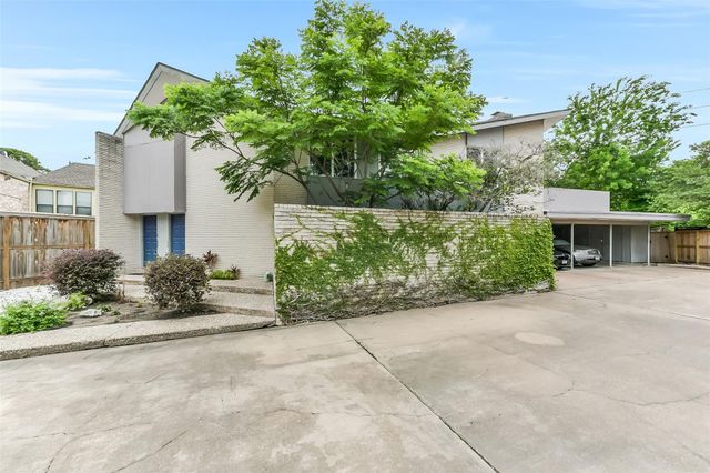 6305 Deerwood Road, Houston, TX 77057