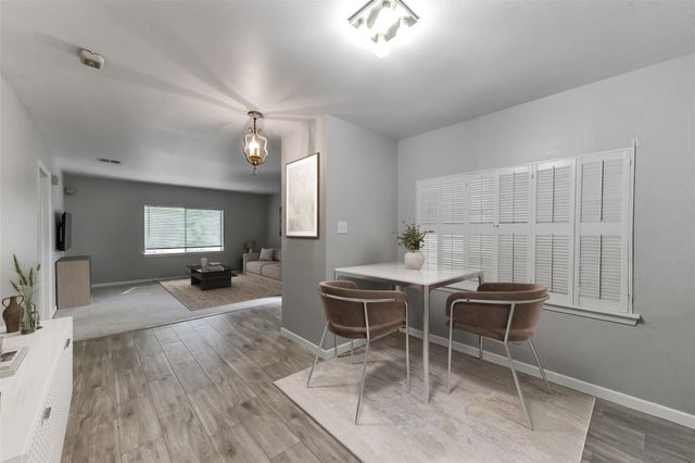 6305 Deerwood Road, Houston, TX 77057