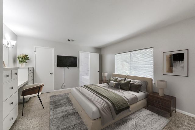 6305 Deerwood Road, Houston, TX 77057