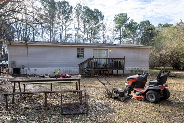 125 Cranberry Lane, Clinton, NC 28328