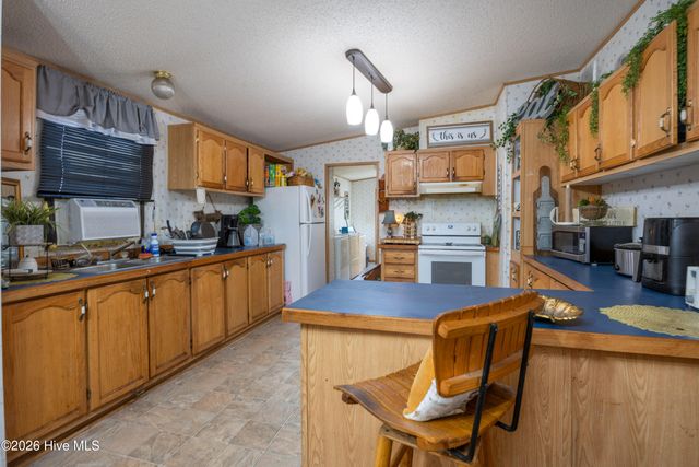 125 Cranberry Lane, Clinton, NC 28328