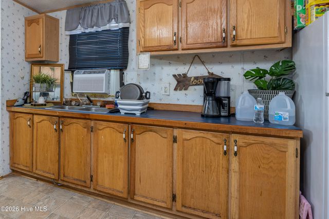 125 Cranberry Lane, Clinton, NC 28328