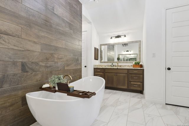 3831 Escalera Pass, Bulverde, TX 78163