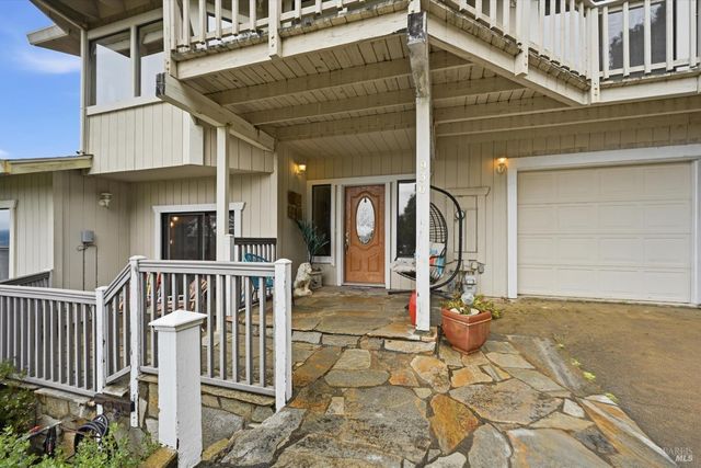 936 Valley View Dr, Healdsburg, CA 95448