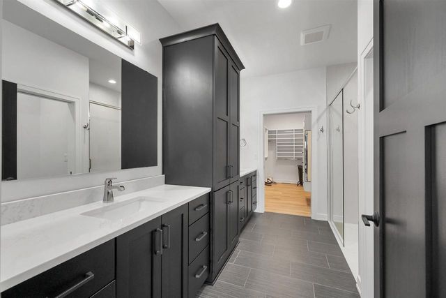 396 ALDON CIRCLE, Green Bay, WI 54304