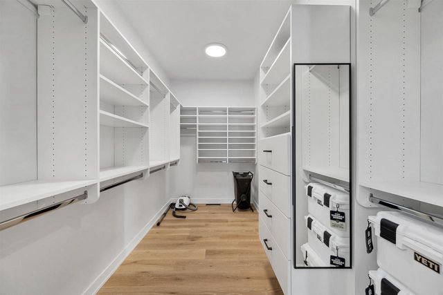 396 ALDON CIRCLE, Green Bay, WI 54304