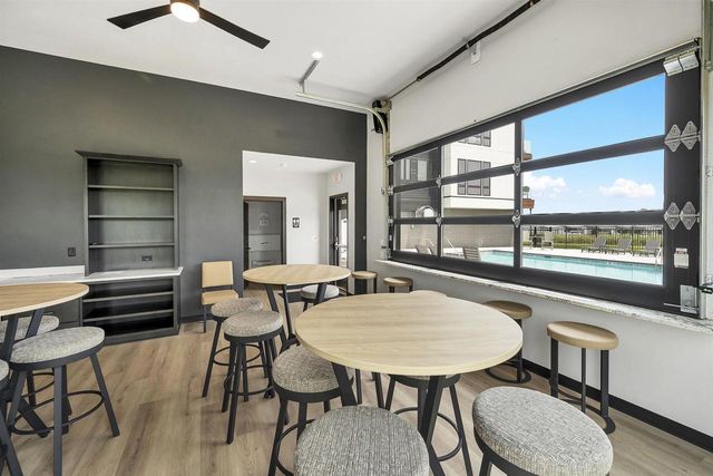 396 ALDON CIRCLE, Green Bay, WI 54304