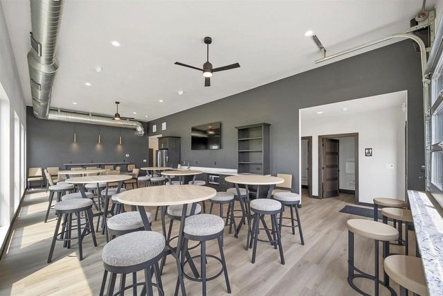 396 ALDON CIRCLE, Green Bay, WI 54304