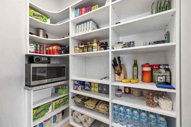 396 ALDON CIRCLE, Green Bay, WI 54304