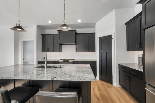 396 ALDON CIRCLE, Green Bay, WI 54304