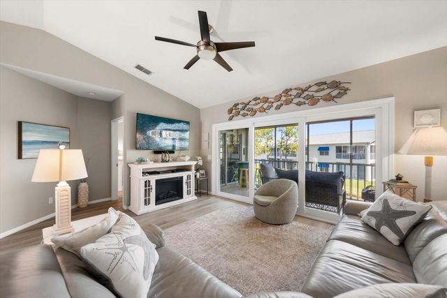 11510 SHIPWATCH DRIVE 1373, Largo, FL 33774