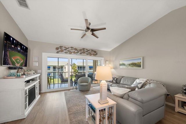 11510 SHIPWATCH DRIVE 1373, Largo, FL 33774