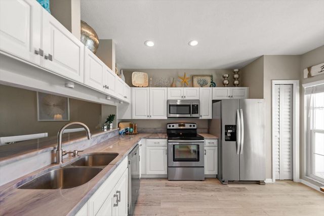 11510 SHIPWATCH DRIVE 1373, Largo, FL 33774