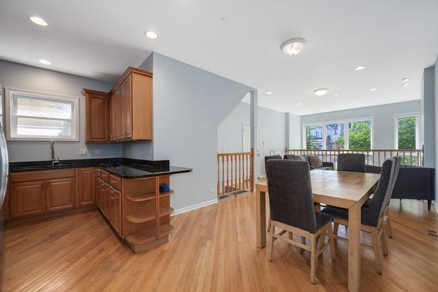 3041 N CALIFORNIA Avenue 1, Chicago, IL 60618