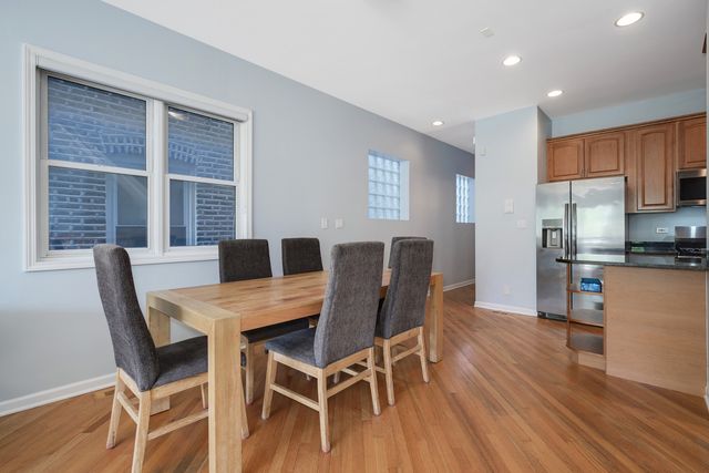 3041 N CALIFORNIA Avenue 1, Chicago, IL 60618