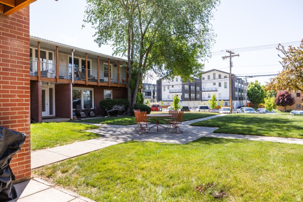 Image 18 of property listing at 370 W 800 N #3, Salt Lake City, UT 84103