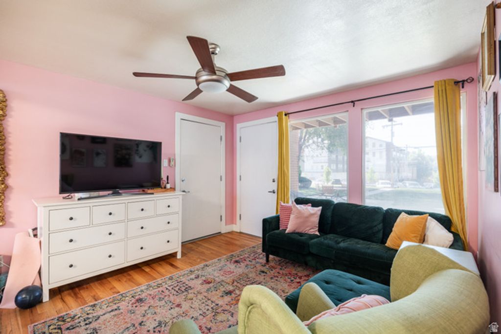 Image 6 of property listing at 370 W 800 N #3, Salt Lake City, UT 84103